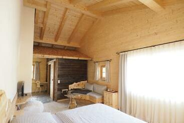 Kleines Zirbelhotel   üf