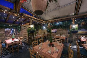 هتل Gasthaus Zur Noll