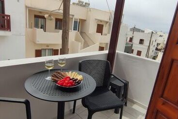 هتل Kapetanos Rooms