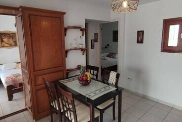 هتل Kapetanos Rooms