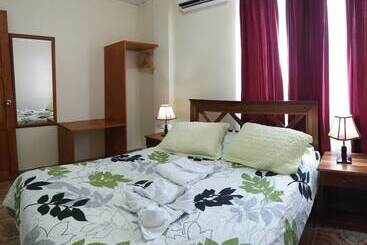 هتل La Fortuna Rooms