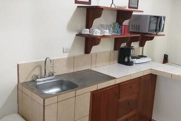هتل La Fortuna Rooms