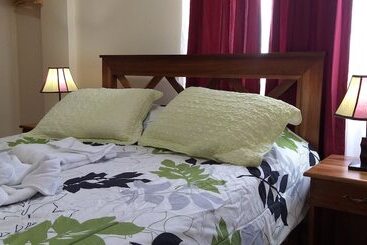 هتل La Fortuna Rooms