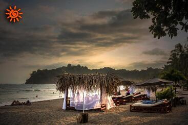 هتل Locanda Samara Beach