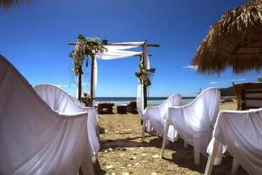 هتل Locanda Samara Beach