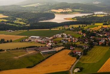 Hotel Pension & Reitschule Fuchsenhof