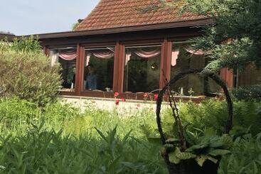 هتل Pension Willischza