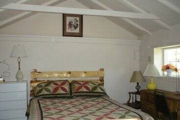 בית מלון כפרי Questa Lodge