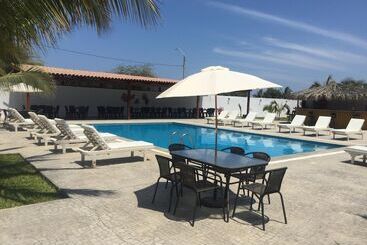 هتل órganos Beach Bungalows & Suites