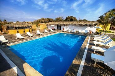 هتل órganos Beach Bungalows & Suites