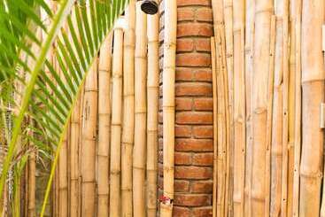 هتل Simple Backpackers Hostel
