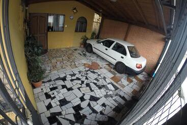 تختخواب و صبحانه Casa Familiar La Tortuga