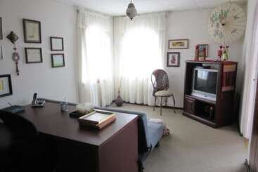 تختخواب و صبحانه Casa Familiar La Tortuga