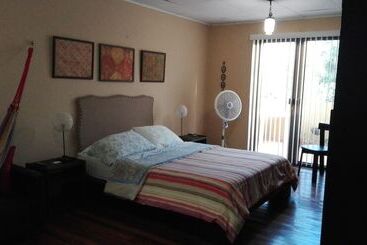 تختخواب و صبحانه Casa Familiar La Tortuga