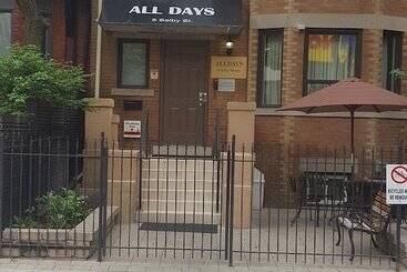 هتل All Days Hostel