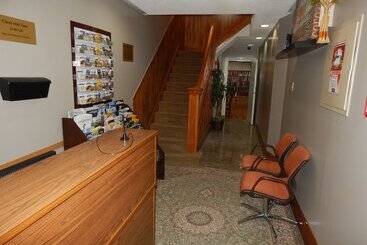هتل All Days Hostel