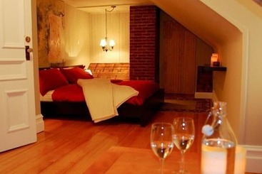 هتل Au Clos Rolland Couette & Cafe