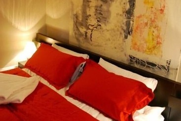 هتل Au Clos Rolland Couette & Cafe