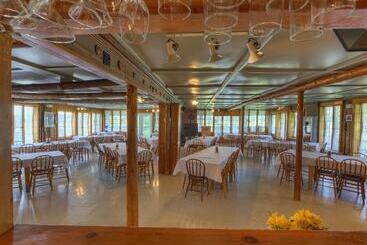 هتل Auberge Baker