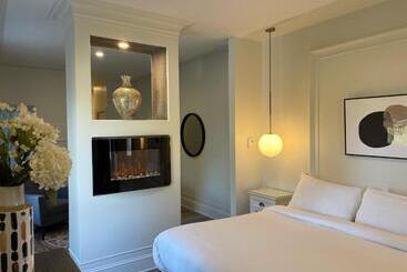 هتل Auberge Nuits St Georges