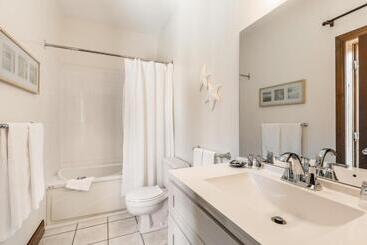 هتل Auberge Nuits St Georges