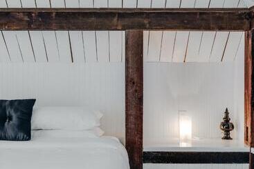 هتل Auberge Nuits St Georges