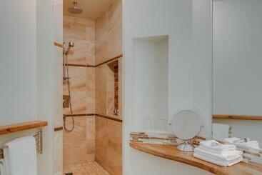 هتل Auberge Nuits St Georges