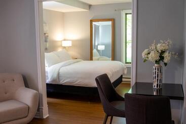 هتل Auberge Nuits St Georges