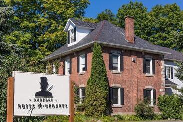 هتل Auberge Nuits St Georges