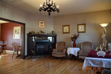 هتل Auberge Wild Rose Inn