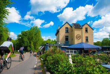 هتل B&b Brakke Berg