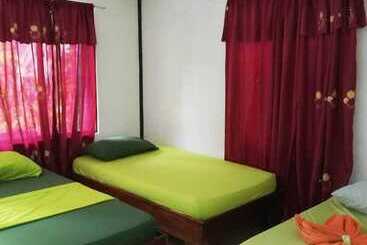 هتل Cabinas Miss Miriam 2