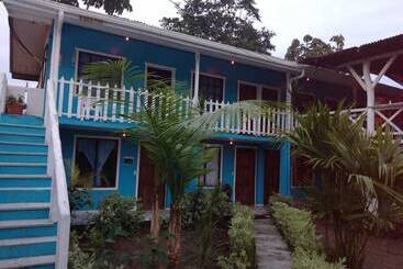 هتل Cabinas Miss Miriam 2