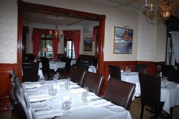 هتل Chez Truchon Bistro Auberge