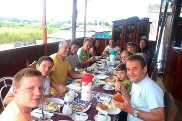 هتل Chimicuas House