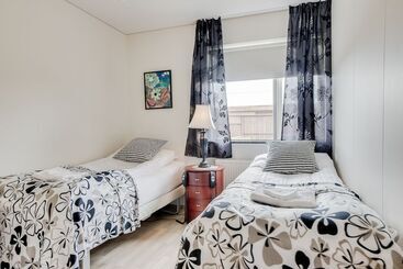 هتل Guesthouse Bjarney