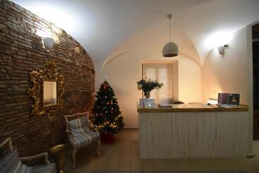 هتل Hostal Aquaforum