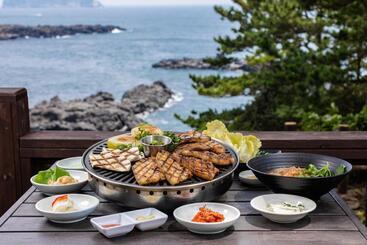 هتل Kensington Resort Seogwipo