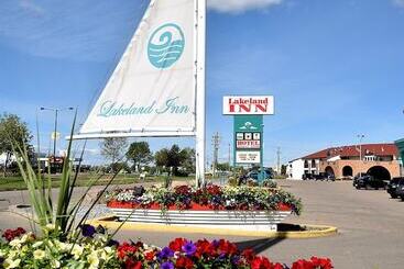 هتل Lakeland Inn