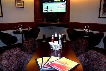 هتل Lakeland Inn