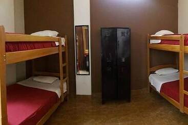 هتل Pirwa Maldonado Hostel