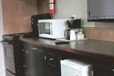 هتل Travelodge By Wyndham Surrey