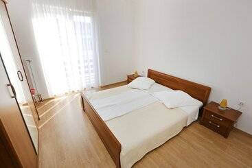 هتل Villa Julian