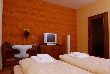 هتل Villa Romantica