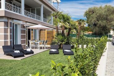 هتل Villa Velvet