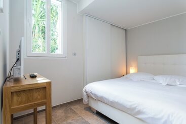 هتل Villa Velvet
