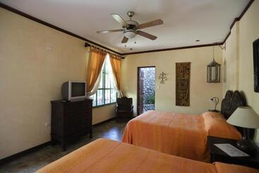 Tierra Magica B&b And Art Studio