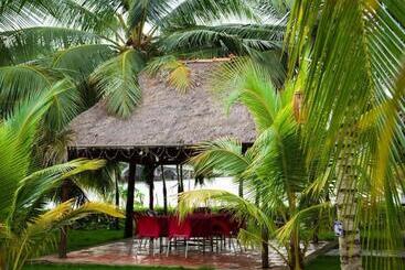 Hoa Binh  Rach Gia Resort