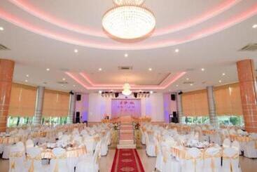 Hoa Binh  Rach Gia Resort