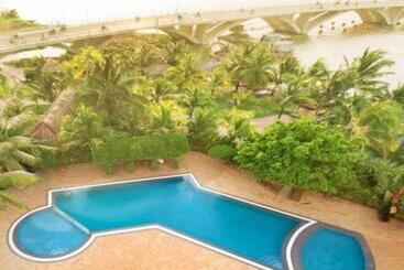 Hoa Binh  Rach Gia Resort
